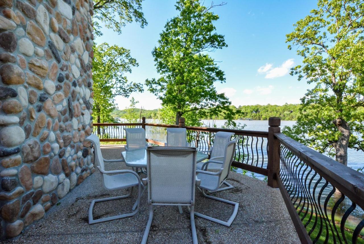 Luxury Lakefront Chalet Resort 2 Pools Free Amenities Dock Minigolf Waterslide Lampe Εξωτερικό φωτογραφία